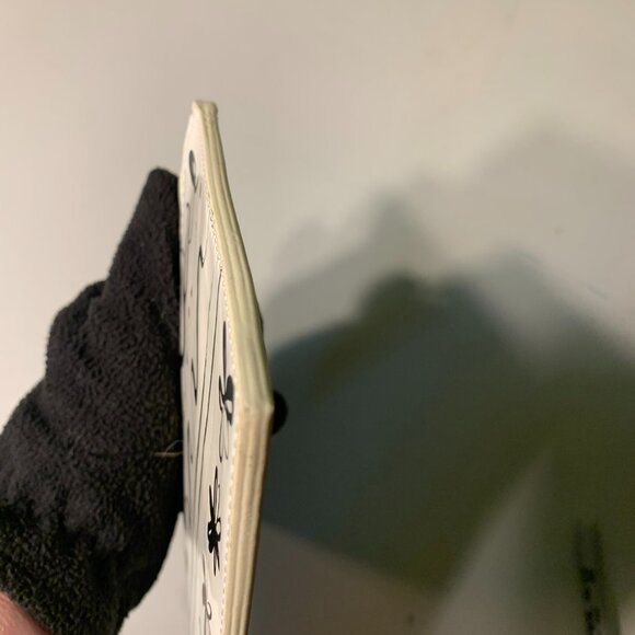 Kate Spade New York Design Cosmetic Pouch White/ Black - EUC - Picture 3 of 6